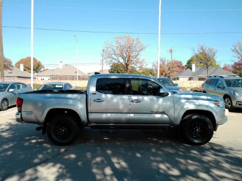 Used 2022 Toyota Tacoma SR5 image 5