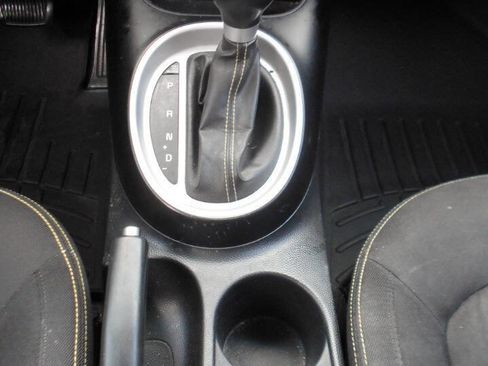 Used 2015 Kia Soul + image 14