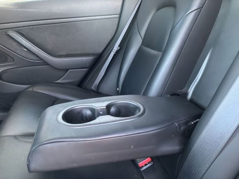 Used 2018 Tesla Model 3 Long Range image 11