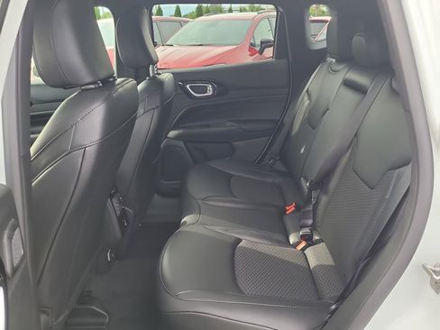 New 2025 Jeep Compass Latitude w/ Sun & Sound Group image 13