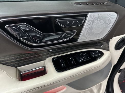 Used 2023 Lincoln Navigator Black Label image 19