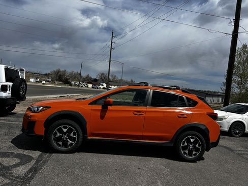 Used 2018 Subaru Crosstrek 2.0i Premium AWD/4WD image 2