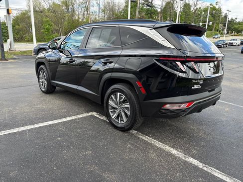 Used 2022 Hyundai Tucson Blue AWD/4WD image 8