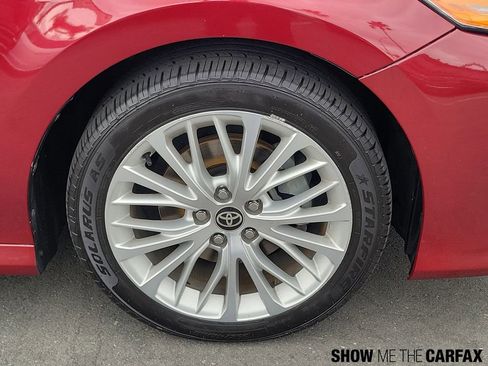 Used 2020 Toyota Camry XLE FWD image 5