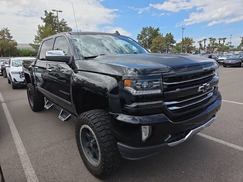 Used 2017 Chevrolet Silverado 1500 LTZ Z71 w/ LTZ Plus Package AWD/4WD image 5