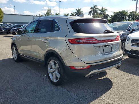 Used 2017 Lincoln MKC Premiere image 4