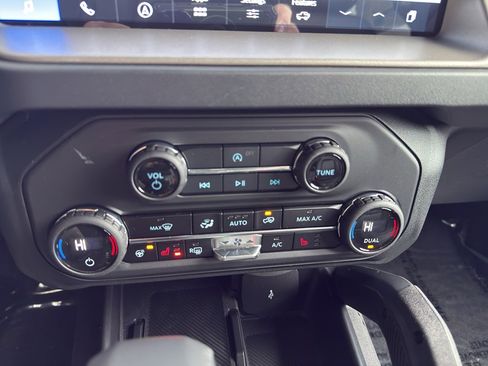 New 2026 Ford Bronco Outer Banks w/ Sasquatch Package AWD/4WD image 28