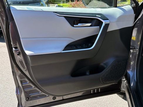 Used 2024 Toyota RAV4 XLE Premium image 18