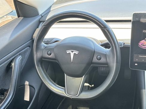 Used 2018 Tesla Model 3 Long Range RWD image 8