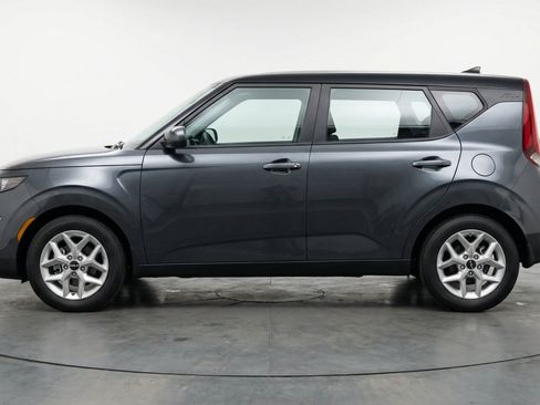 Used 2025 Kia Soul LX w/ LX Technology Package FWD image 7