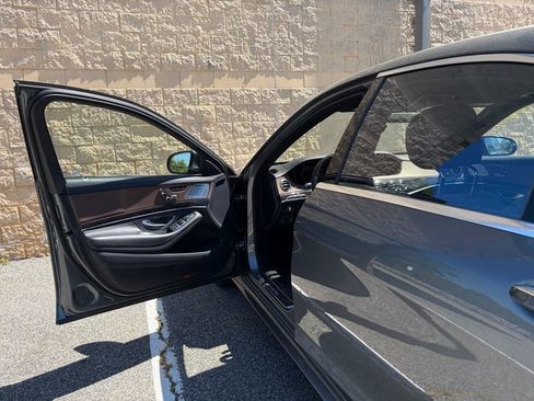 Used 2019 Mercedes-Benz S 560 4MATIC Sedan image 10
