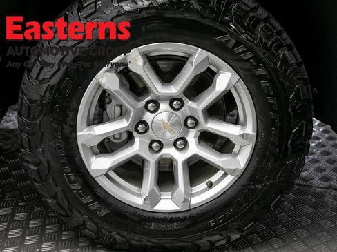 Used 2023 Chevrolet Silverado 1500 LT AWD/4WD image 29
