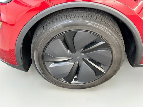 Used 2026 Tesla Model Y Long Range AWD/4WD image 34