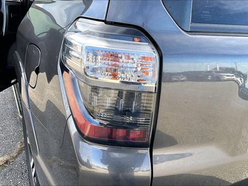 Used 2016 Toyota 4Runner Limited image 42