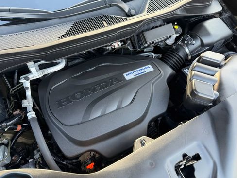 Used 2020 Honda Pilot Touring image 19