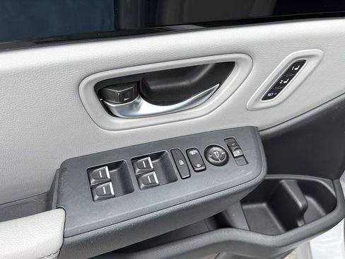 Used 2024 Honda Pilot EX-L image 33
