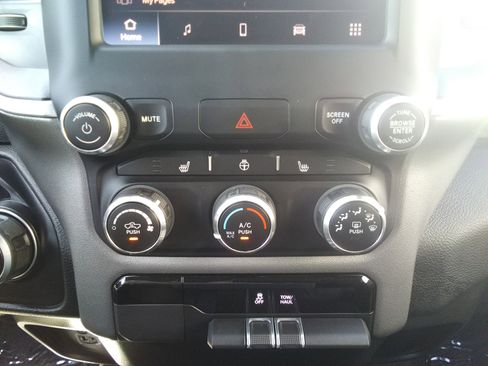 Used 2023 RAM 1500 Big Horn AWD/4WD image 19