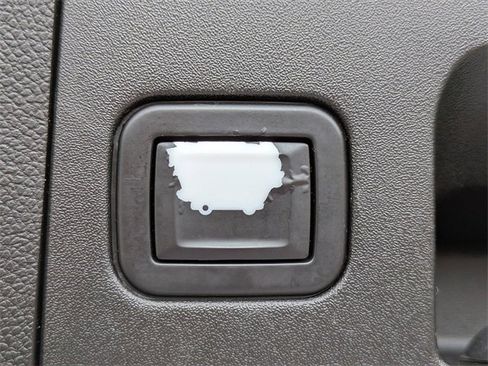 Used 2021 Cadillac XT4 Premium Luxury w/ Driver Awareness Package image 13