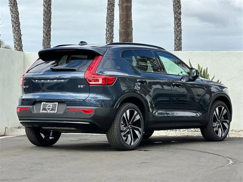 New 2026 Volvo XC40 B5 Ultra image 5