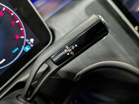 Used 2025 Mercedes-Benz C 300 Sedan image 16