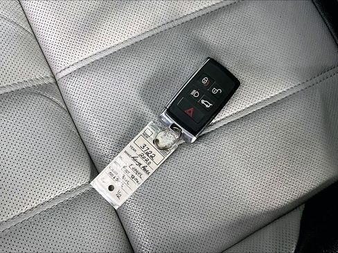 Used 2020 Land Rover Range Rover Evoque First Edition AWD/4WD image 36