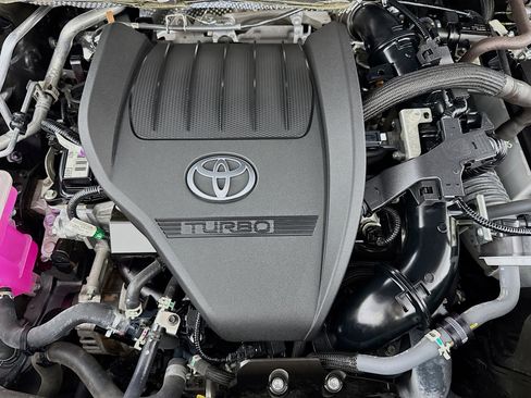 Used 2023 Toyota Highlander L image 38