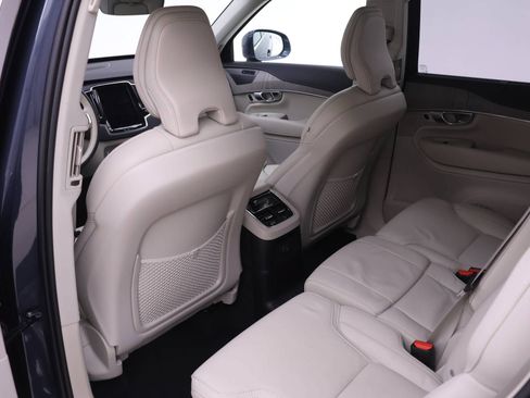 Used 2025 Volvo XC90 T8 Ultra w/ Protection Package Premier AWD/4WD image 14
