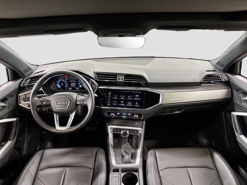 Used 2025 Audi Q3 2.0T Premium w/ Convenience Package AWD/4WD image 9
