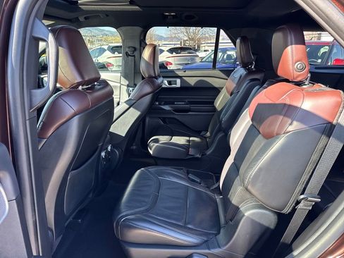 Used 2020 Ford Explorer Platinum image 36