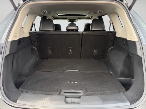 Used 2021 Nissan Rogue Platinum FWD image 23
