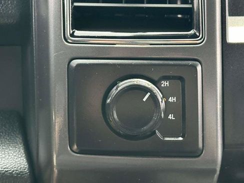 Used 2020 Ford F150 XLT w/ Equipment Group 302A Luxury AWD/4WD image 17