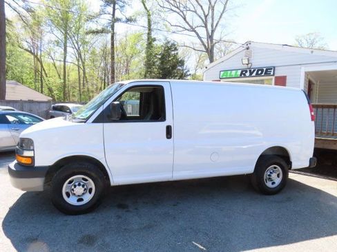 Used 2019 Chevrolet Express 2500 image 8