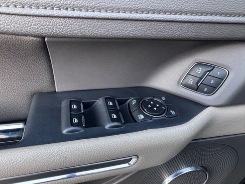 Used 2021 Ford Expedition XLT image 13