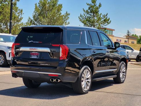 Used 2024 GMC Yukon Denali w/ Advanced Technology Package AWD/4WD image 4