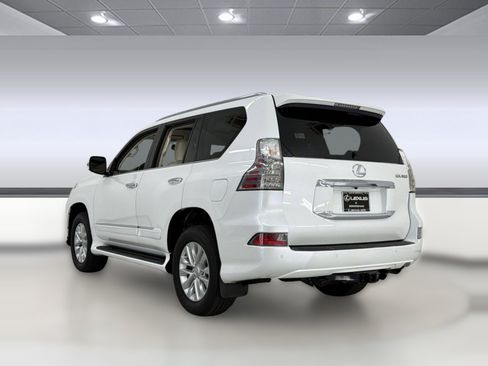 Used 2017 Lexus GX 460 Premium AWD/4WD image 3
