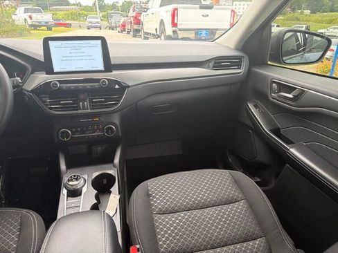 Used 2024 Ford Escape Active w/ Cold Weather Package FWD image 13