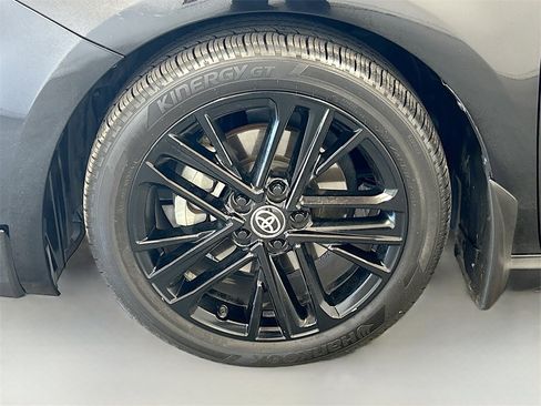 Used 2025 Toyota Camry LE image 27