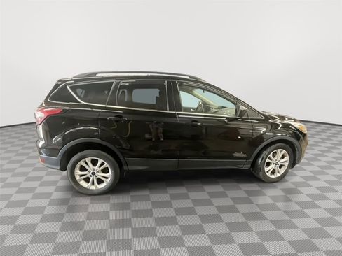 Used 2018 Ford Escape SE FWD image 4