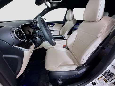 Used 2026 Mercedes-Benz GLC 300 4MATIC image 20