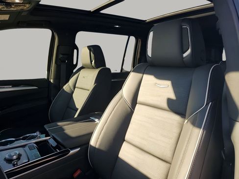 New 2026 Cadillac Escalade ESV Sport image 31