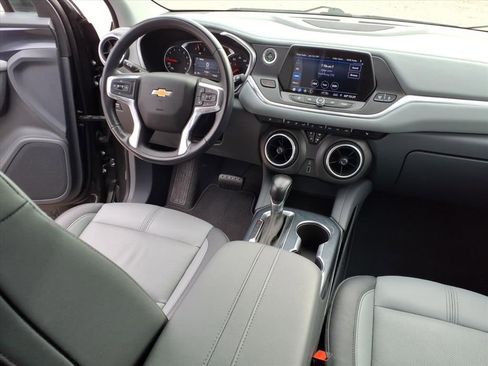 Used 2019 Chevrolet Blazer LT image 17