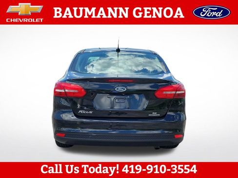 Used 2015 Ford Focus SE FWD image 4
