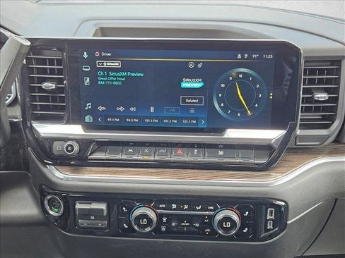 Used 2025 Chevrolet Silverado 1500 LT AWD/4WD image 12