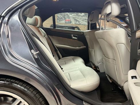 Used 2011 Mercedes-Benz E 350 4MATIC Sedan image 11