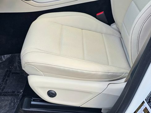 Certified 2024 Mercedes-Benz GLE 450 4MATIC image 18