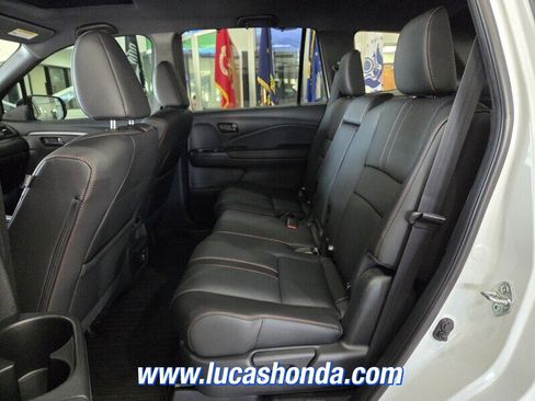 Used 2023 Honda Passport TrailSport image 8