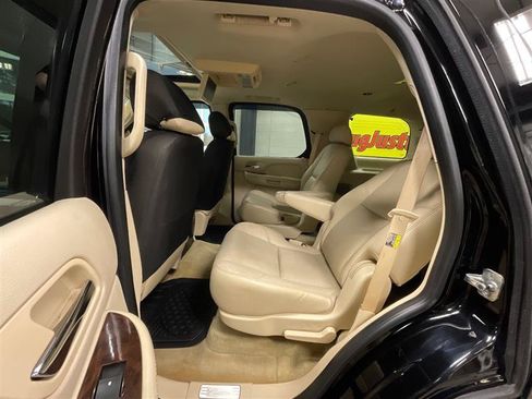 Used 2007 Cadillac Escalade AWD w/ Information Package image 22