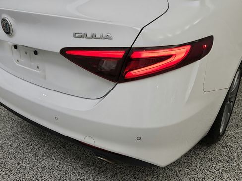 Used 2017 Alfa Romeo Giulia Ti w/ TI Leather Package AWD/4WD image 29