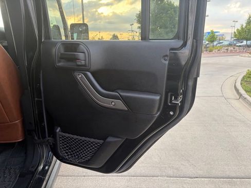 Used 2014 Jeep Wrangler Unlimited Sport w/ Quick Order Package 23S AWD/4WD image 36