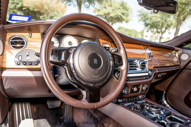 Used 2016 Rolls-Royce Wraith RWD image 26